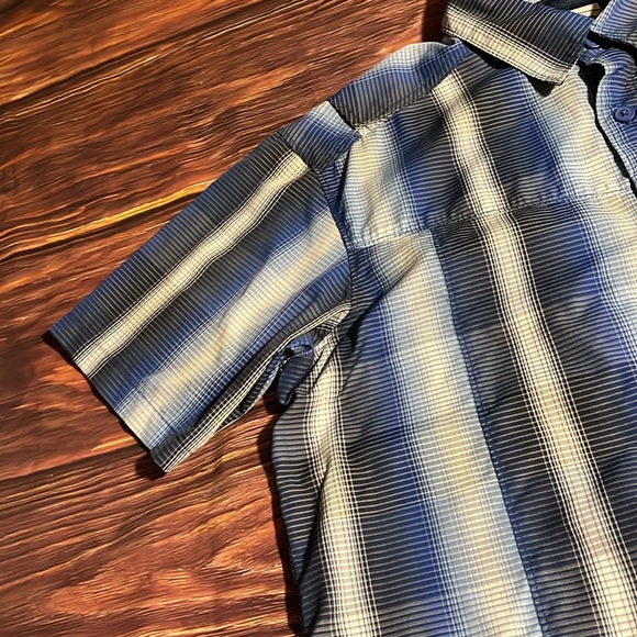 Columbia Omni-Shield Button Down Shirt - Picture 4 of 10
